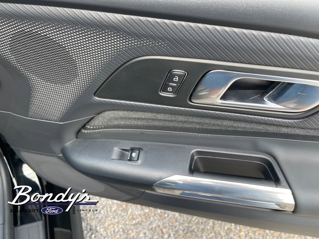 Used 2025 Ford Mustang GT image 17