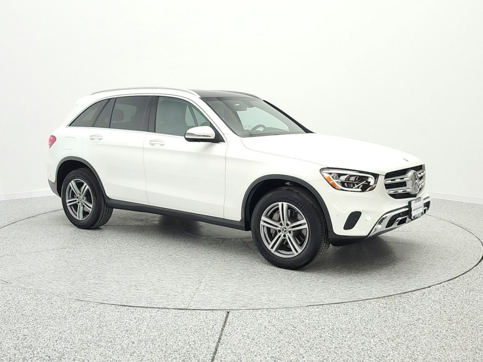 Used 2021 Mercedes-Benz GLC 300 image 3