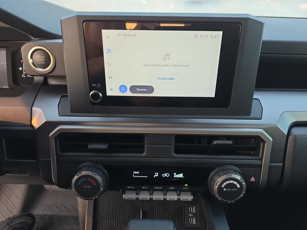 Used 2025 Toyota 4Runner SR5 AWD/4WD image 8