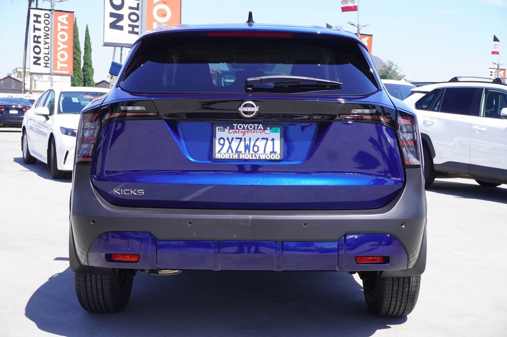 Used 2026 Nissan Kicks SV FWD image 6
