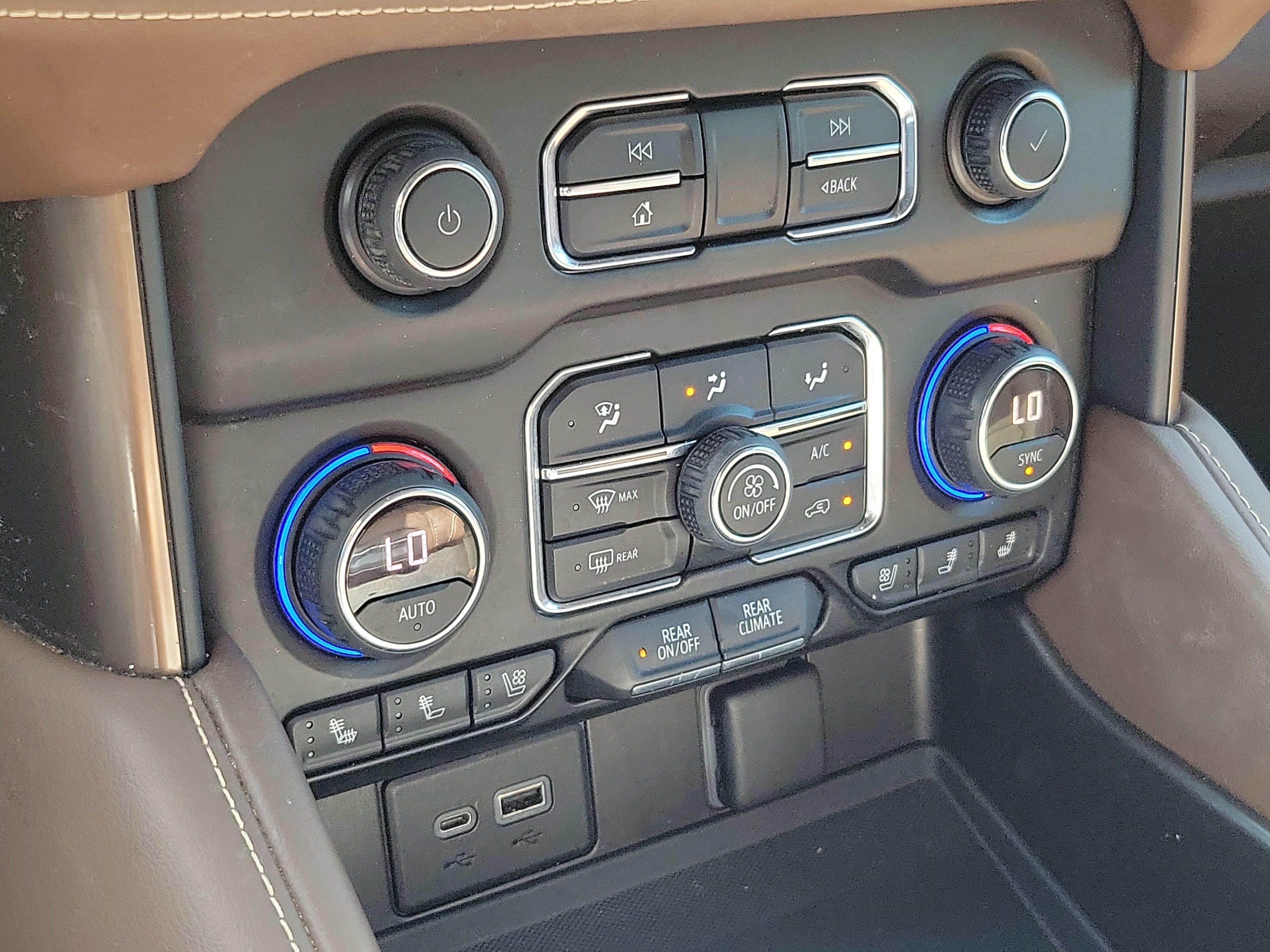 Used 2021 Chevrolet Tahoe High Country RWD image 26