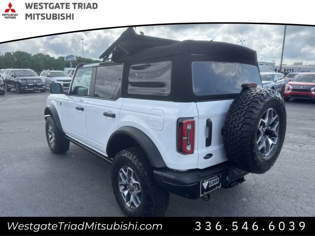 Used 2023 Ford Bronco Badlands image 9