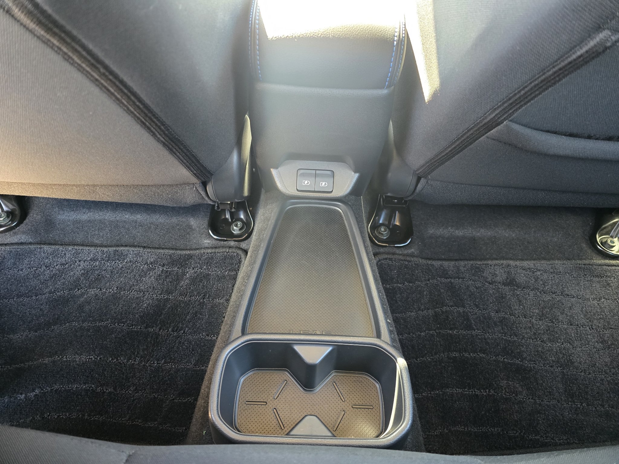 Used 2025 Nissan Leaf S FWD image 30