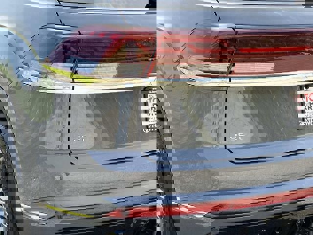 Used 2024 Volkswagen Atlas Cross Sport SEL R-Line image 5