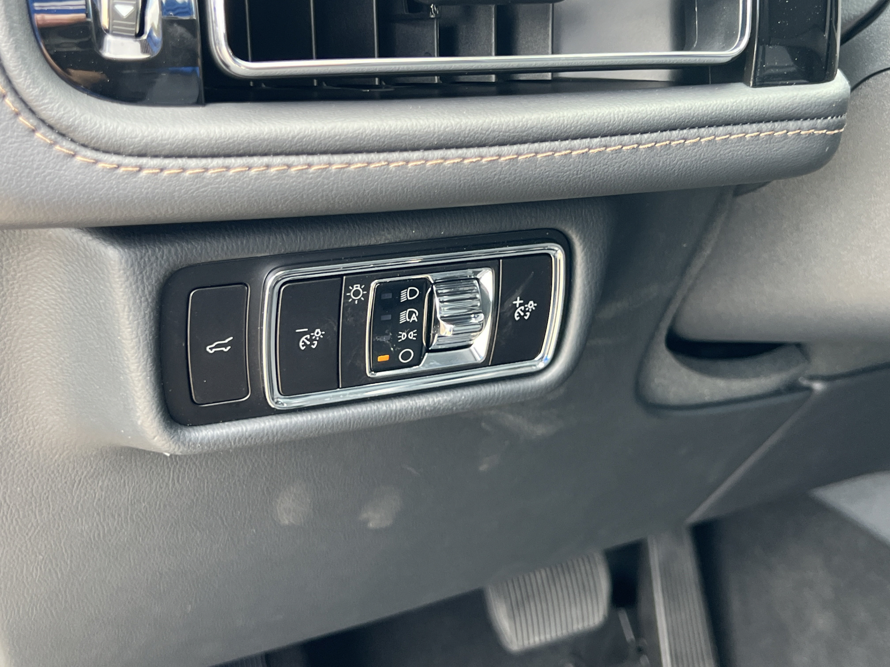 New 2027 Lincoln Aviator Reserve AWD/4WD image 16