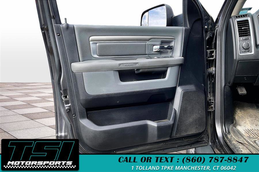 Used 2016 RAM 3500 SLT w/ Luxury Group image 23