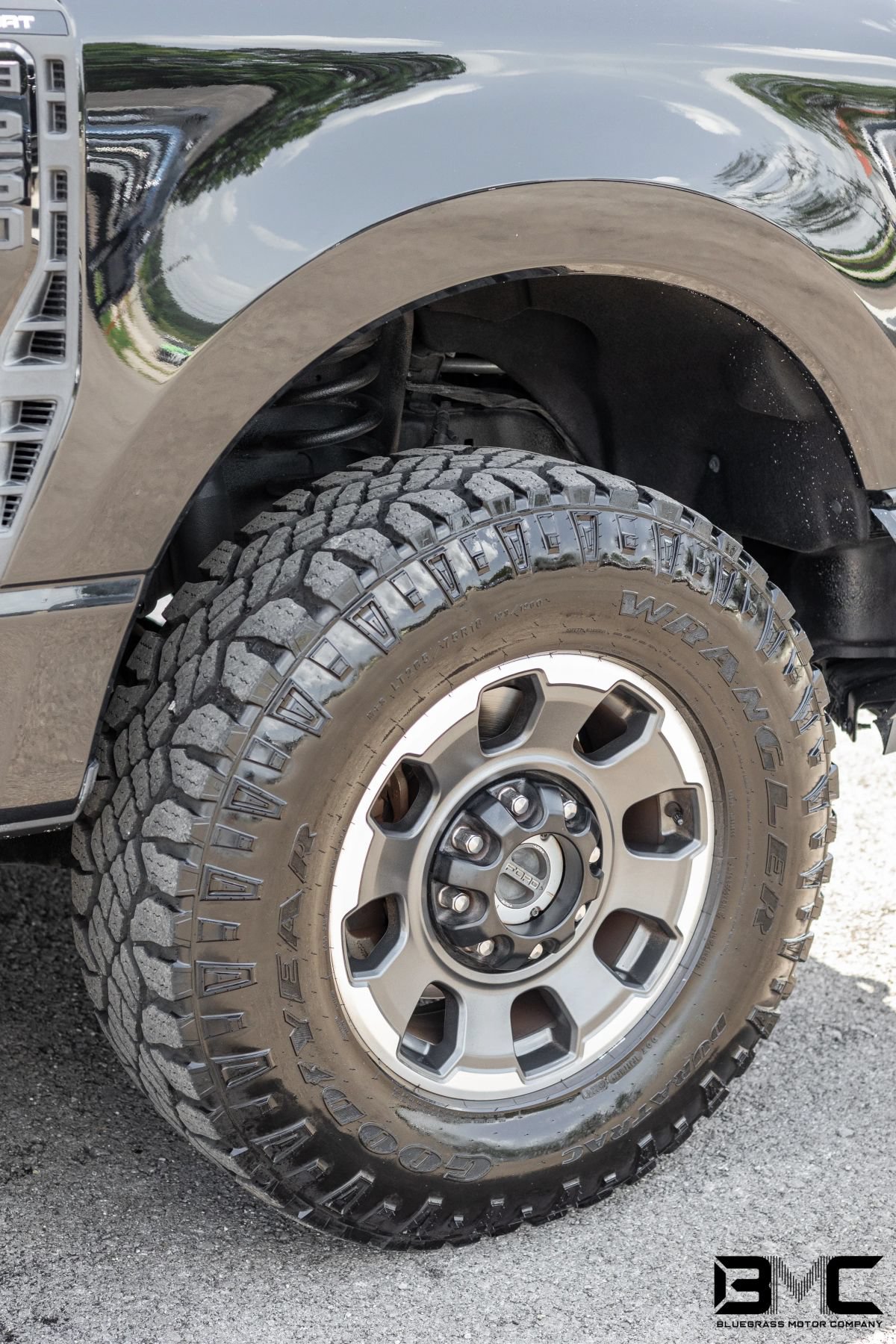 Used 2024 Ford F250 Lariat w/ Tremor Off-Road Package AWD/4WD image 12