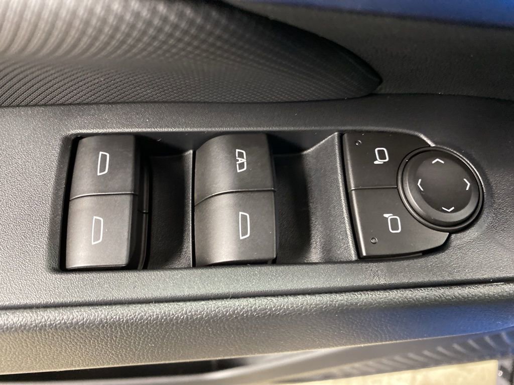 New 2026 Chevrolet Equinox EV LT image 27