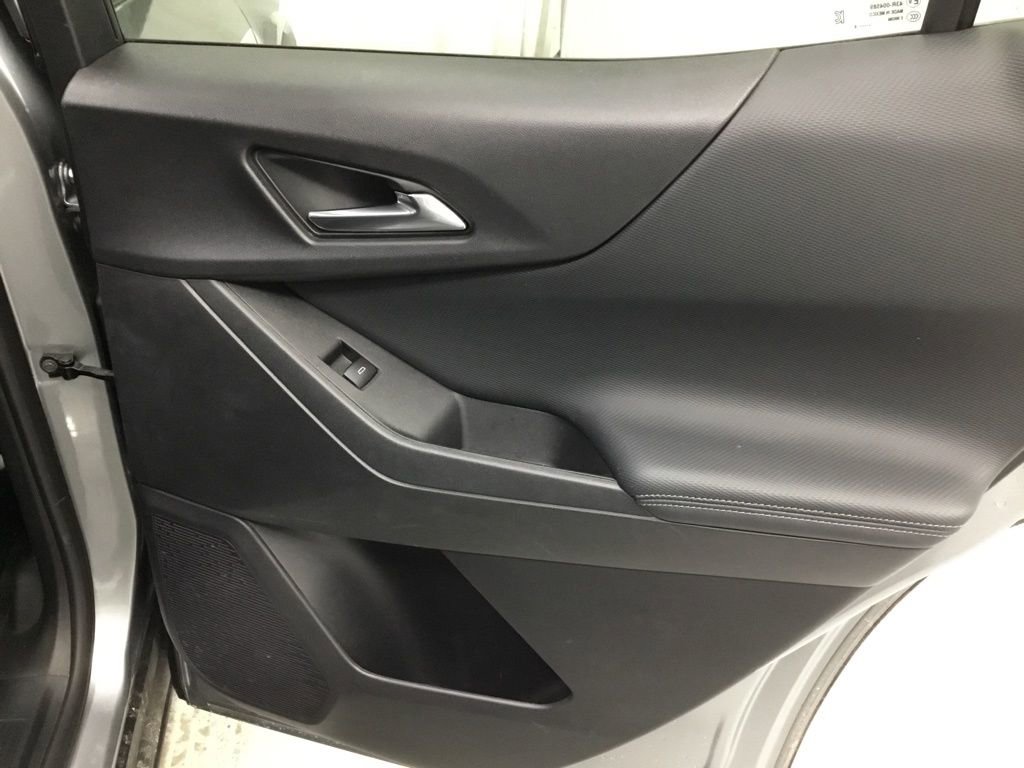 Used 2025 Chevrolet Equinox LT image 31