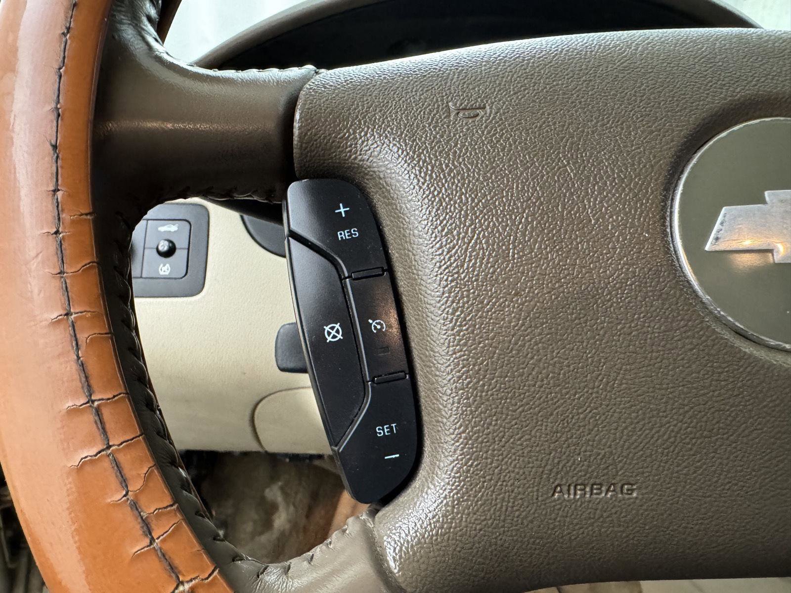 Used 2008 Chevrolet Impala LT w/ Luxury Edition Package image 22