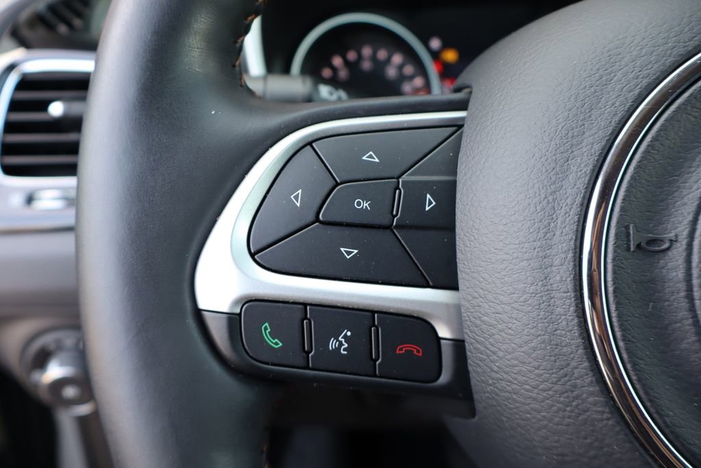 Used 2019 Jeep Compass Limited AWD/4WD image 14