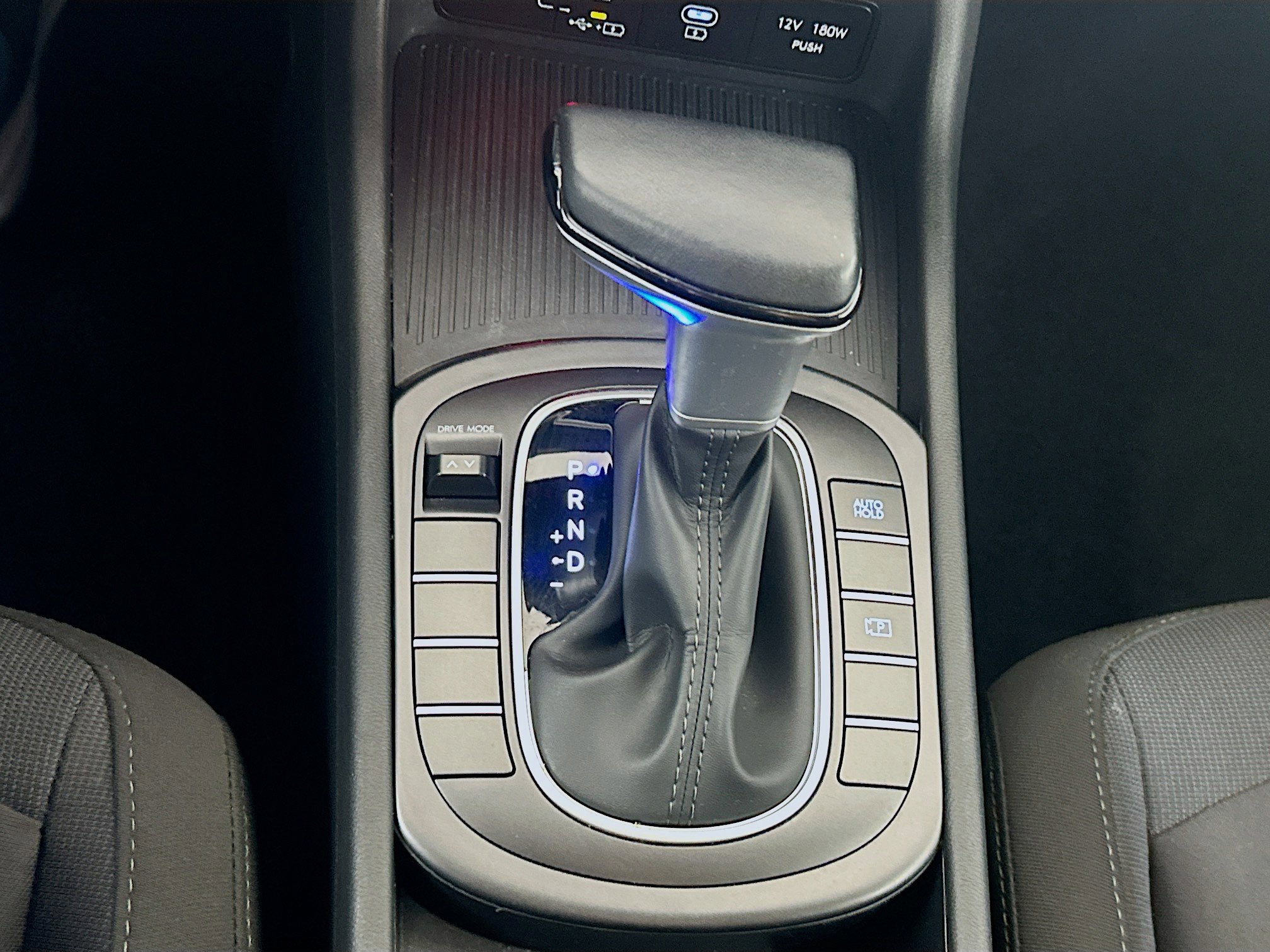 Used 2025 Hyundai Kona SEL image 25