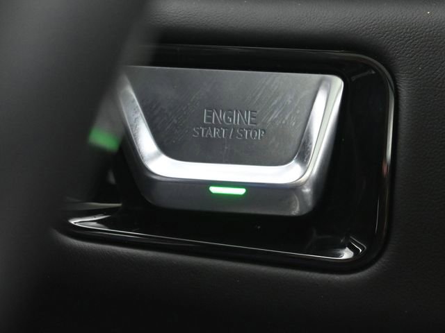 Used 2025 GMC Yukon XL AT4 Ultimate w/ LPO, Floor Liner Package image 20