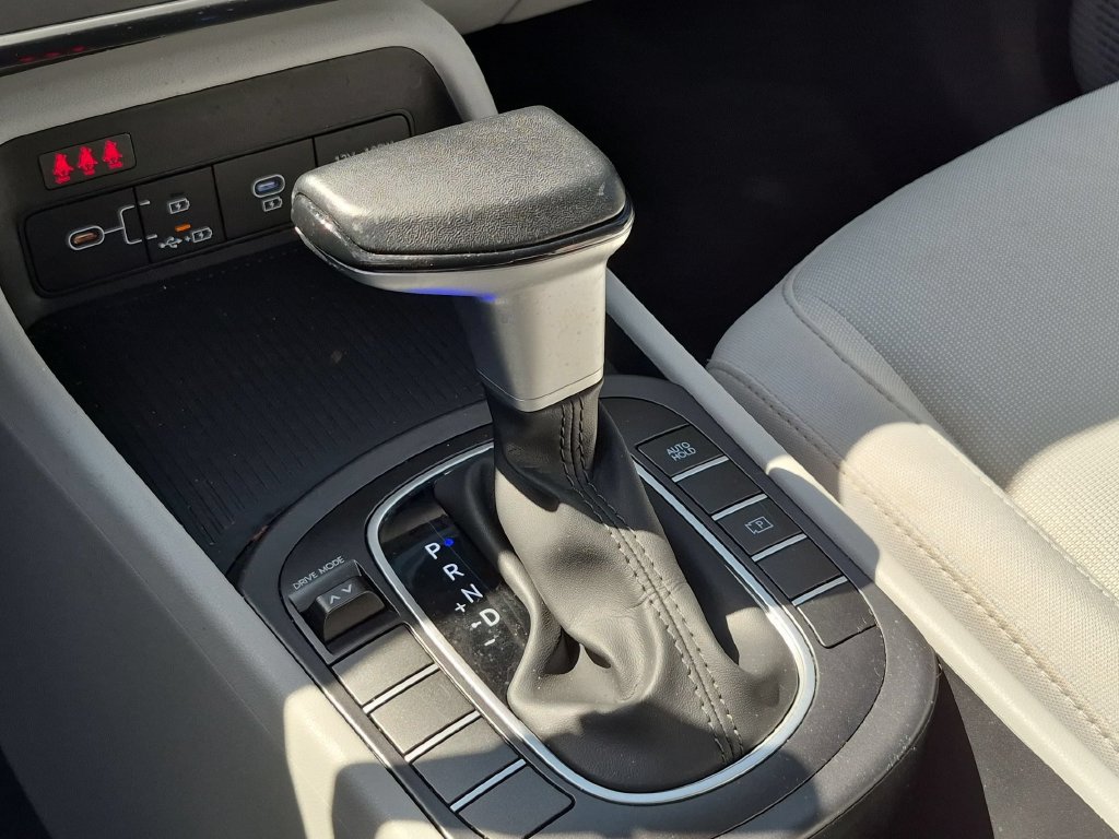 Used 2025 Hyundai Kona SEL FWD image 20
