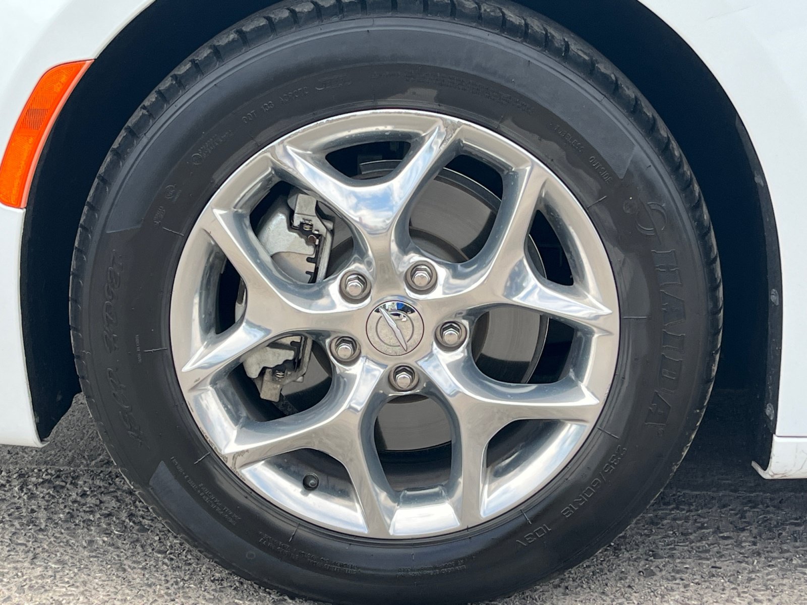 Certified 2018 Chrysler Pacifica Limited FWD image 12