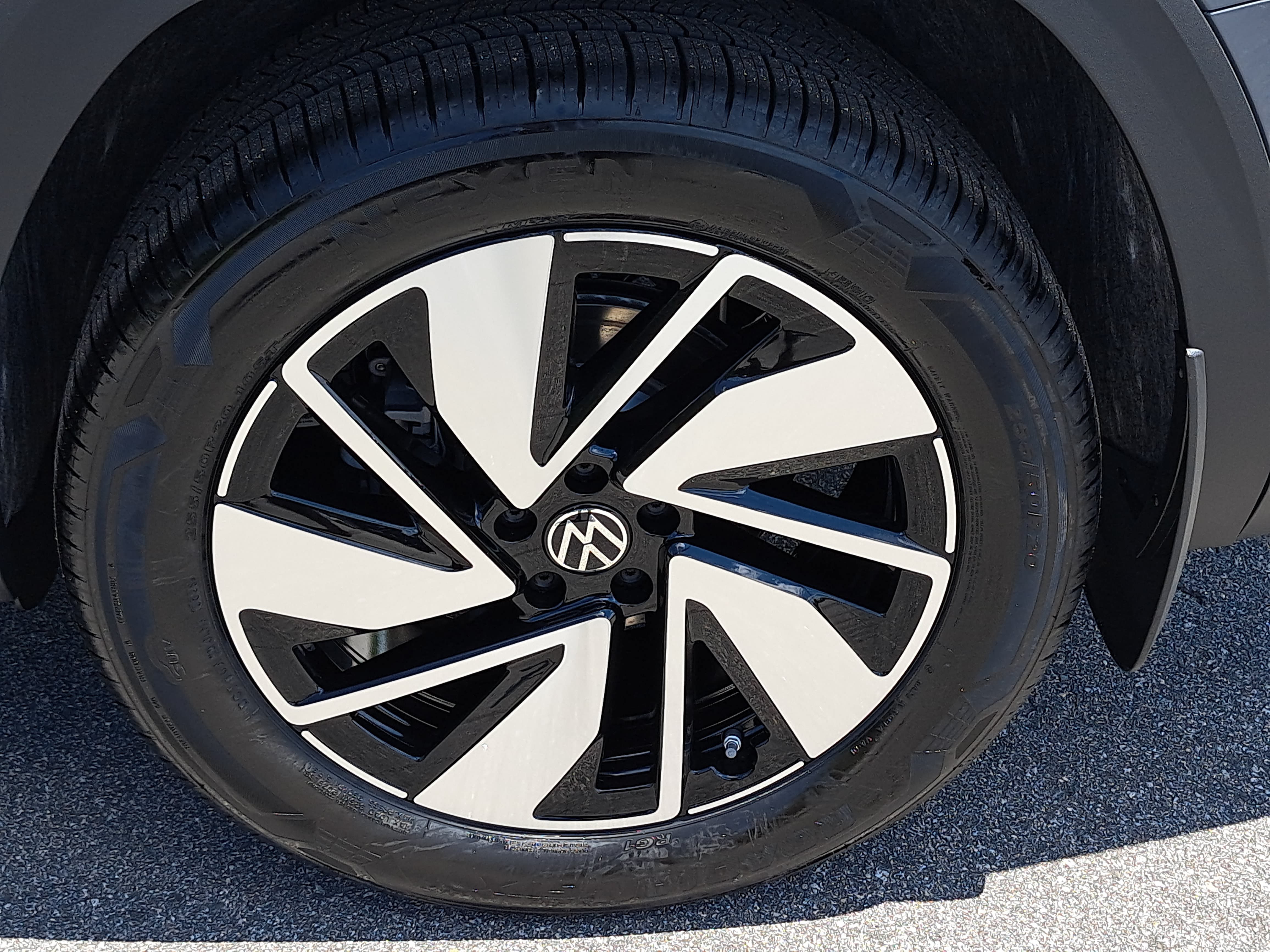 New 2026 Volkswagen Atlas SE FWD image 33