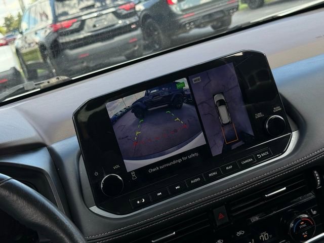 Used 2023 Nissan Rogue Platinum w/ Platinum Premium Package image 5