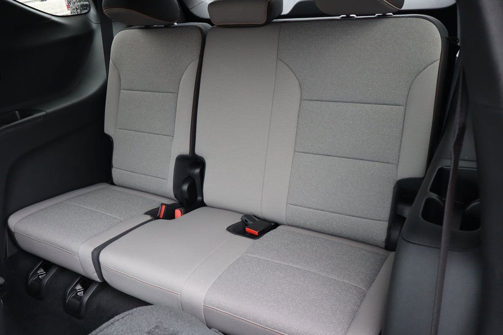 Used 2025 Chevrolet Traverse LT image 10