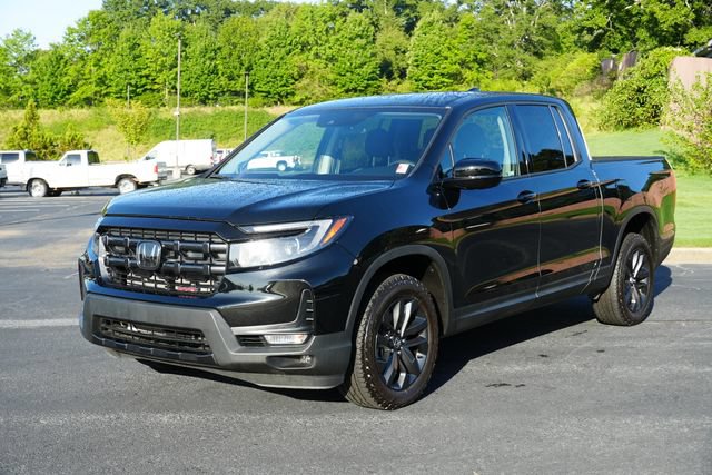 Used 2025 Honda Ridgeline Sport image 4