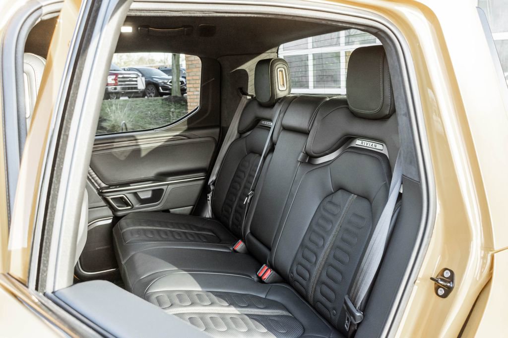 Used 2022 Rivian R1T Launch Edition image 34