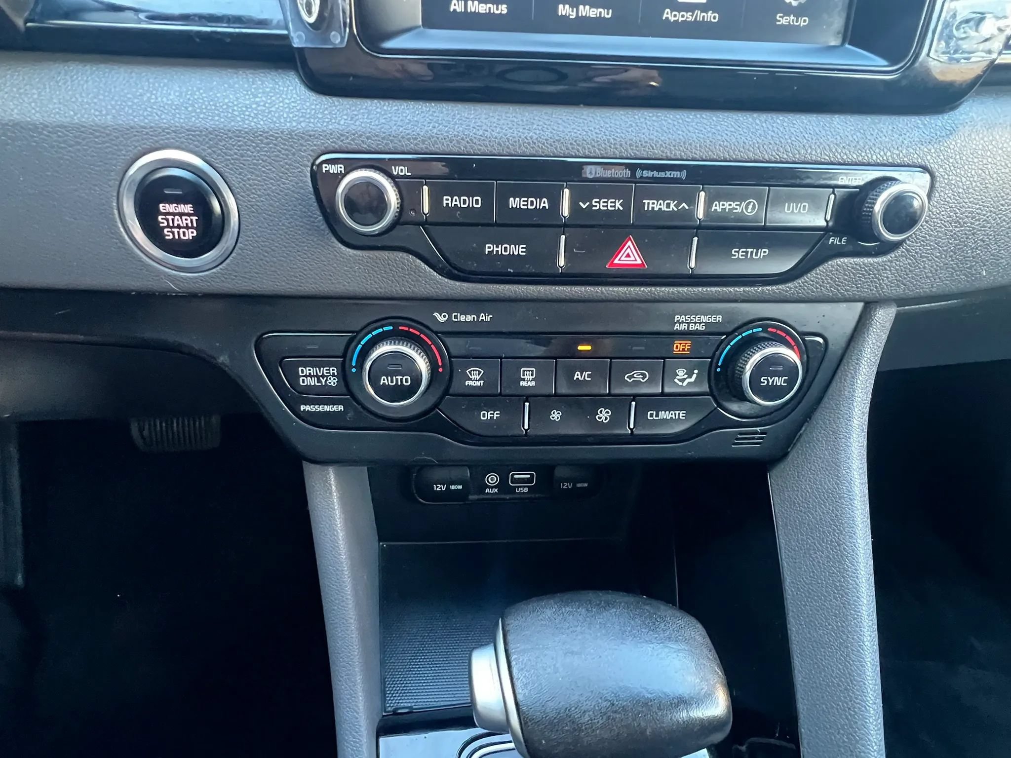 Used 2017 Kia Niro EX FWD image 24