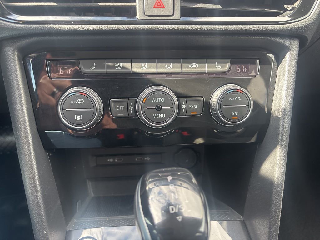 Used 2024 Volkswagen Taos SE FWD image 24