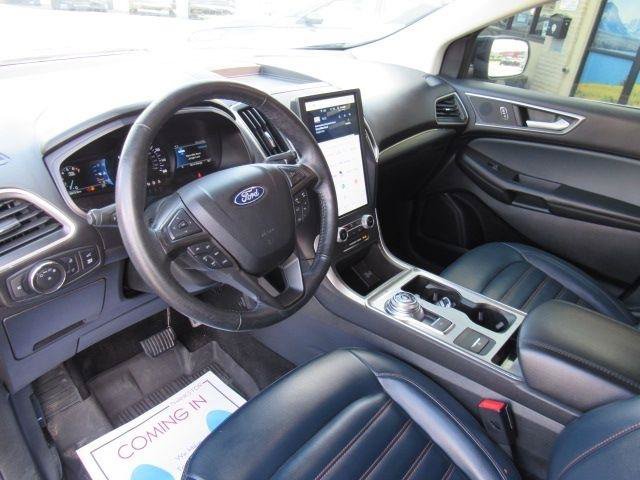 Used 2022 Ford Edge SEL w/ Sport Appearance Package AWD/4WD image 8