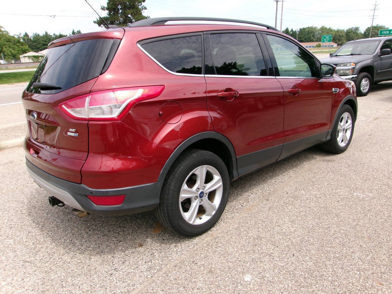 Used 2014 Ford Escape SE w/ Equipment Group 201A image 3