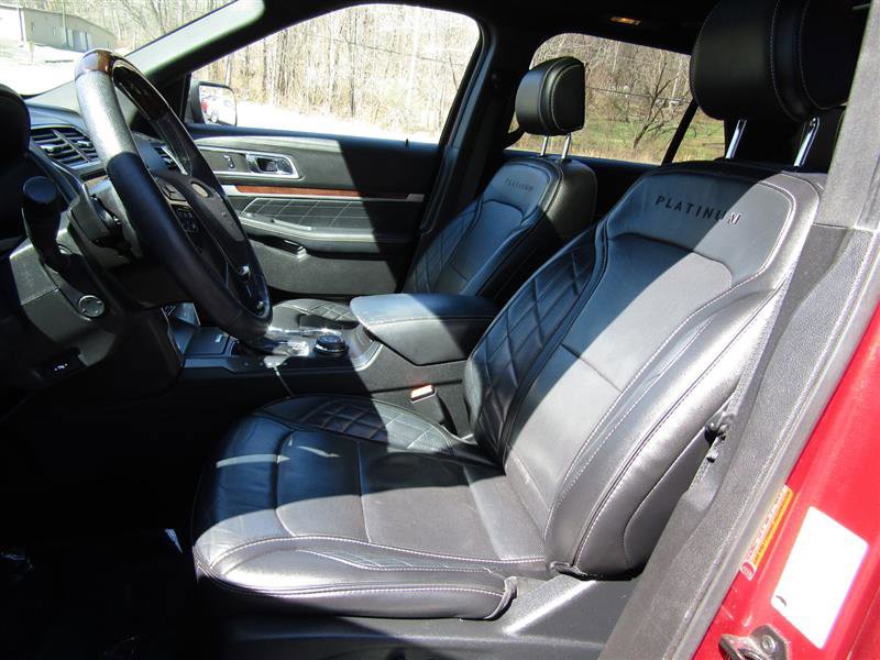 Used 2017 Ford Explorer Platinum image 12