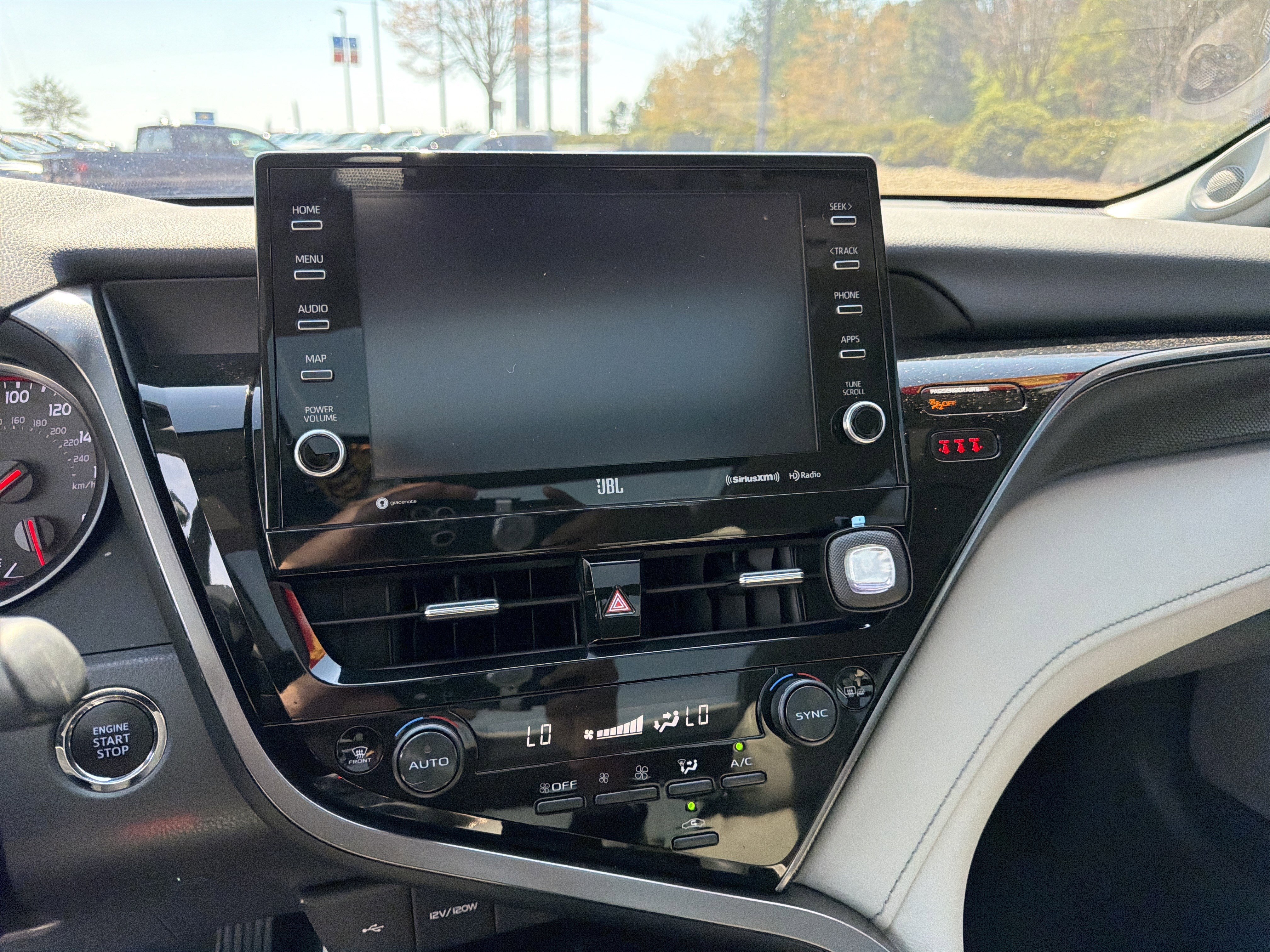 Used 2022 Toyota Camry XSE w/ Navigation Package image 27