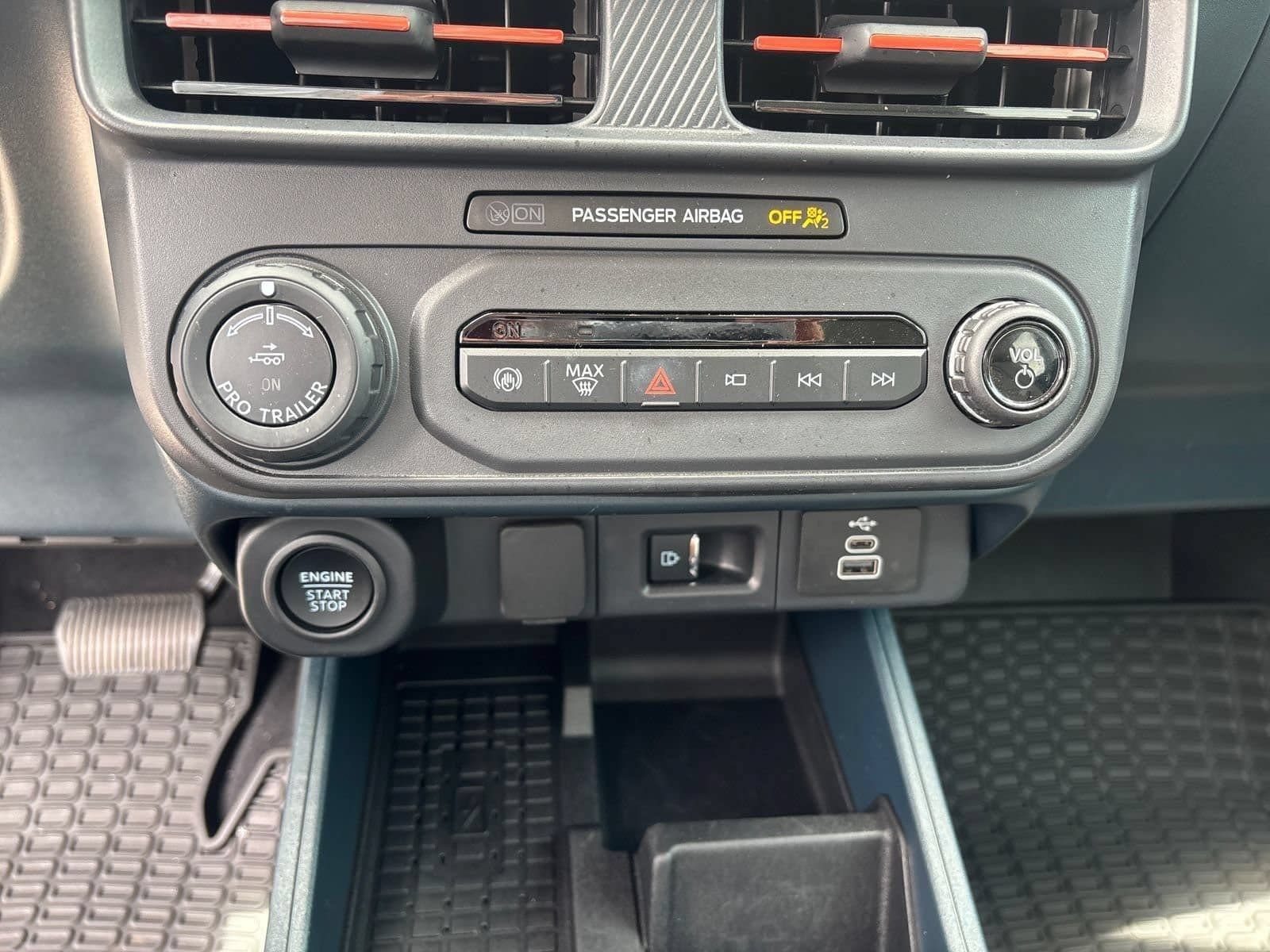 Used 2025 Ford Maverick Lariat AWD/4WD image 23
