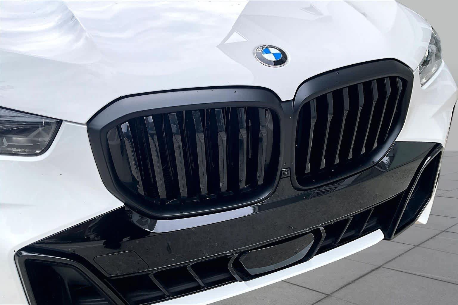 Used 2026 BMW X5 sDrive40i w/ M Sport Package RWD image 28