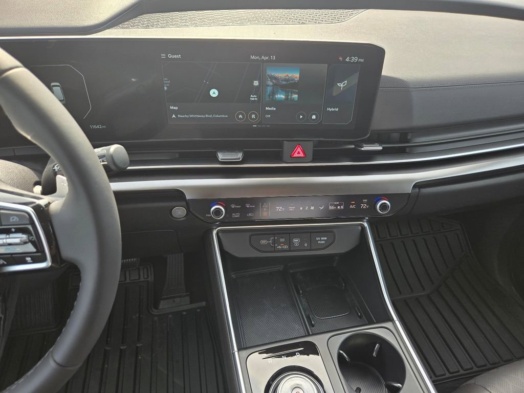 Certified 2025 Kia Carnival SX w/ SX Dark Edition Package image 24