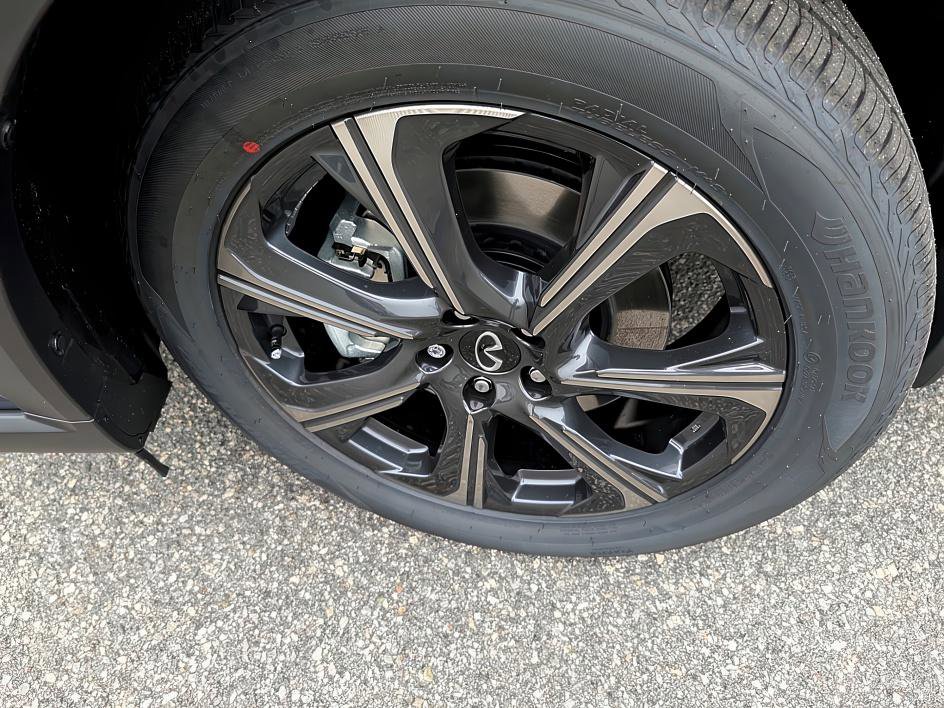 New 2026 INFINITI QX60 Autograph w/ Dark Cargo Package image 8