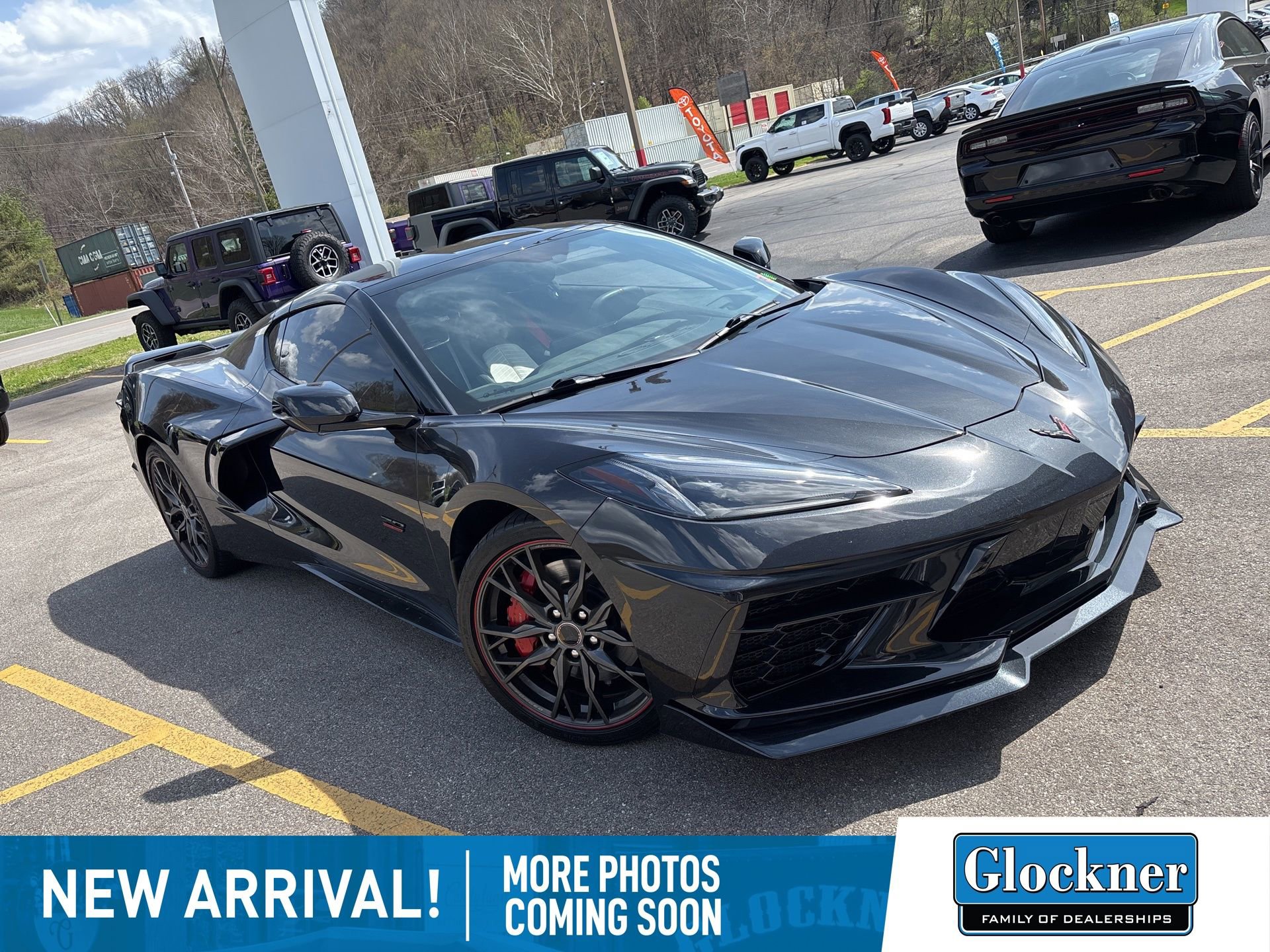 Used 2023 Chevrolet Corvette Stingray Premium Cpe w/ Z51 Performance Package image 3