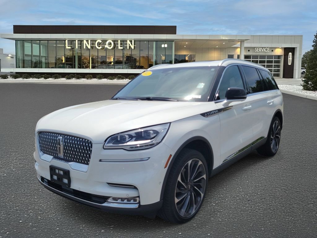 Certified 2022 Lincoln Aviator Reserve w/ Equipment Group 201A AWD/4WD image 2