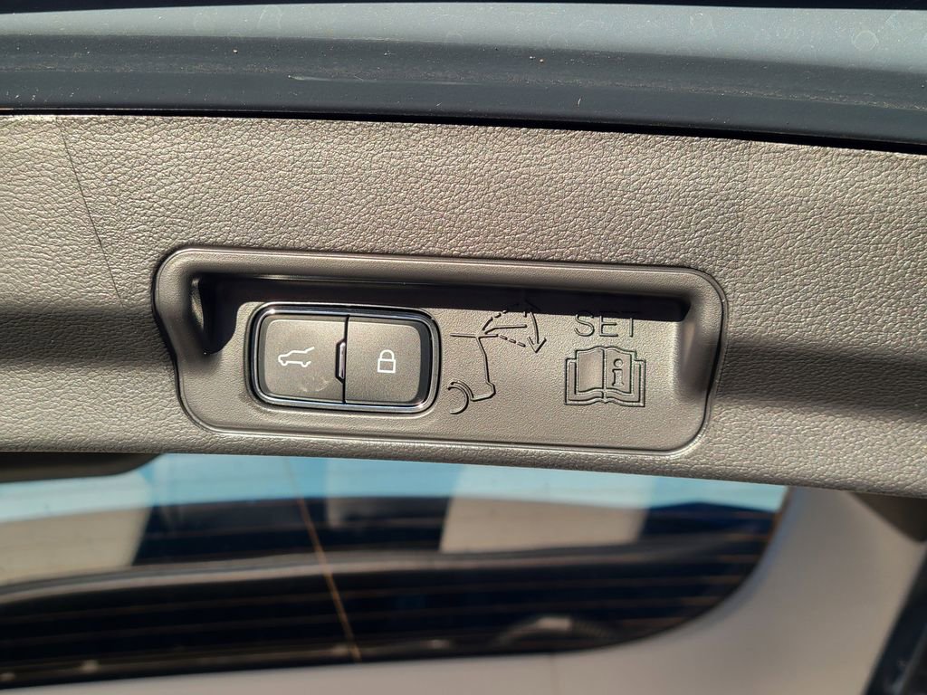 Certified 2025 Ford Explorer Active w/ Active Comfort Package image 13