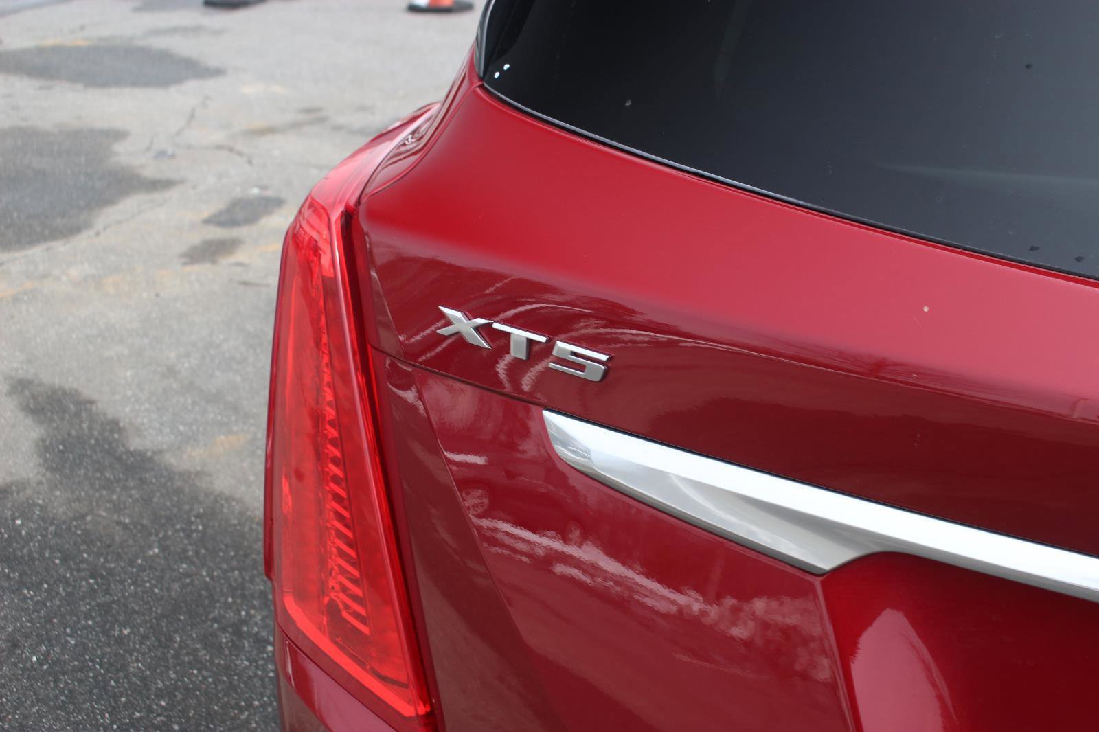 Used 2019 Cadillac XT5 Luxury image 11