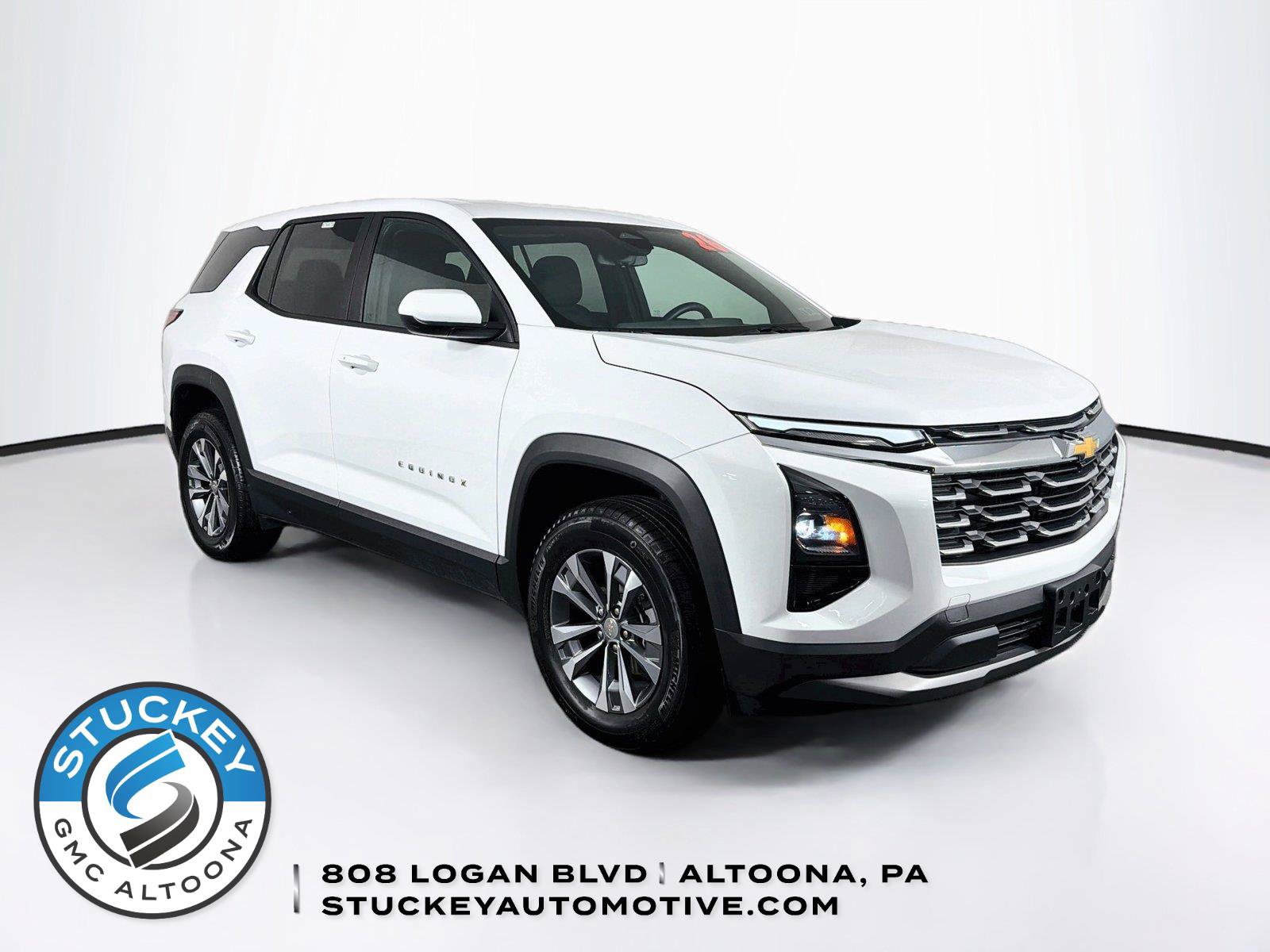 Used 2026 Chevrolet Equinox LT AWD/4WD image 1