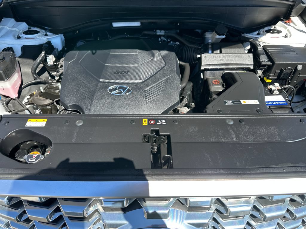 Certified 2021 Hyundai Palisade Limited w/ Cargo Package AWD/4WD image 10