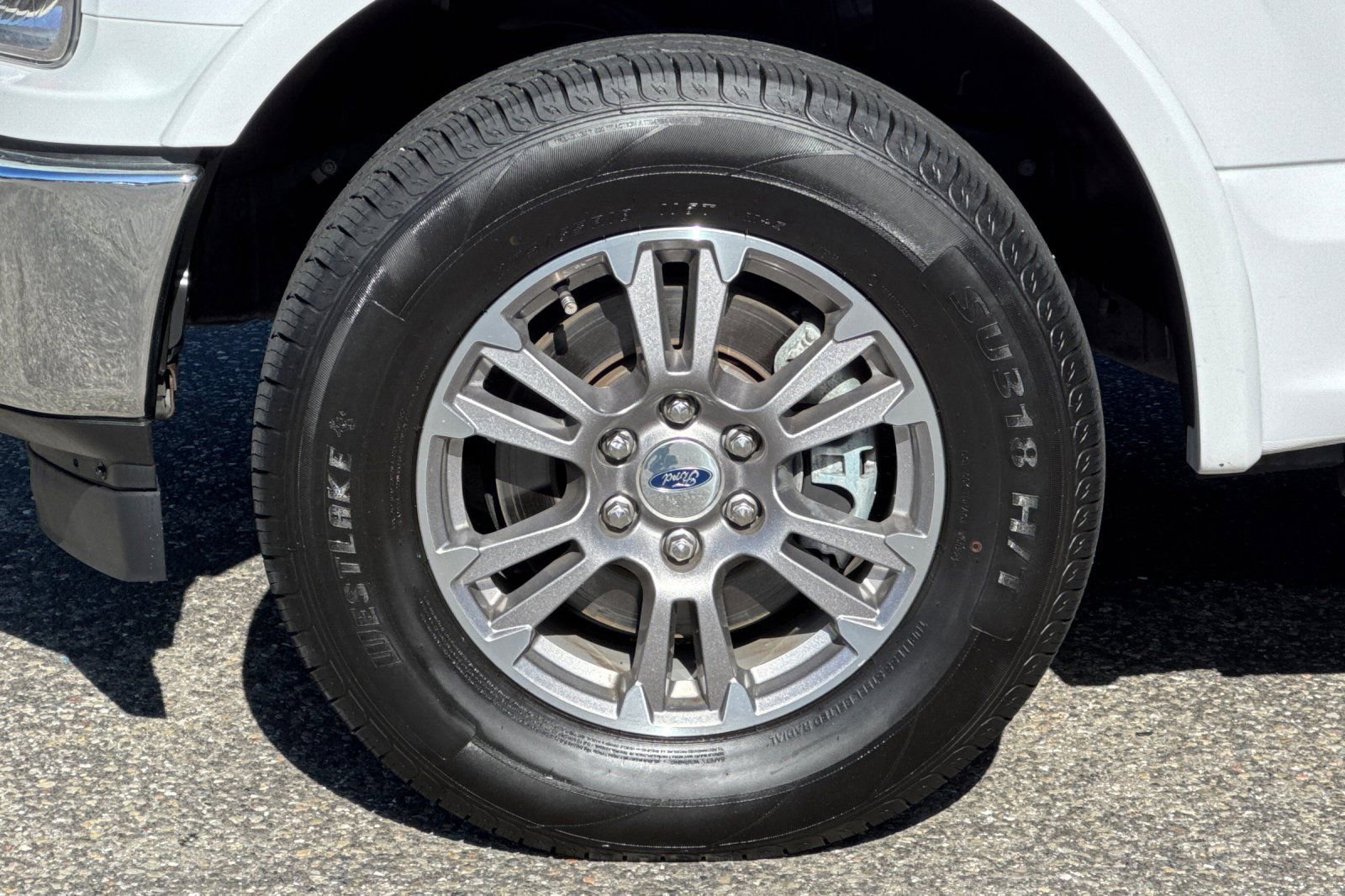 Used 2020 Ford F150 Lariat image 27