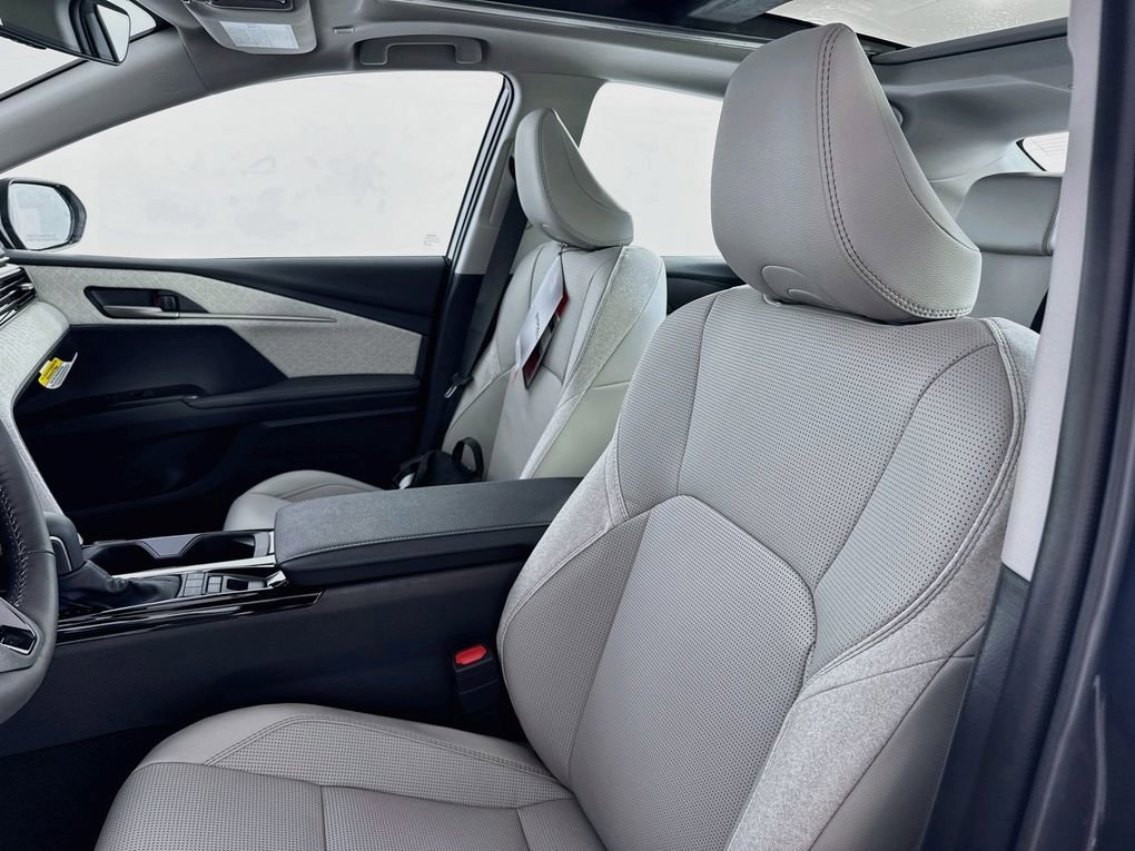 New 2026 Toyota Camry XLE AWD/4WD image 31