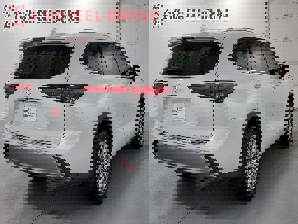 Certified 2022 Toyota Highlander Platinum image 8