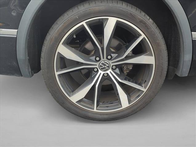 Used 2022 Volkswagen Tiguan SEL R-Line AWD/4WD image 7