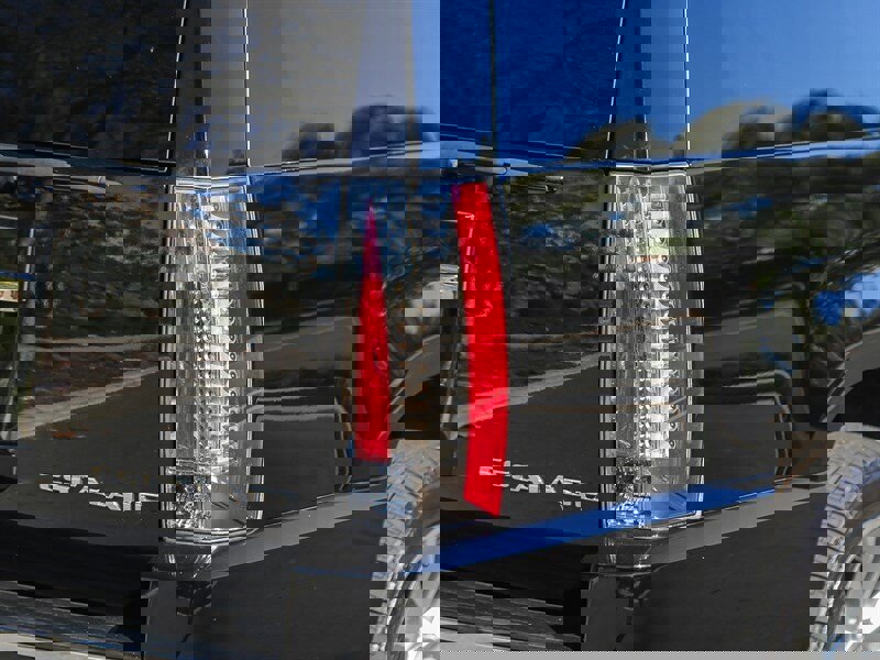 Used 2014 Cadillac Escalade ESV Premium AWD/4WD image 15