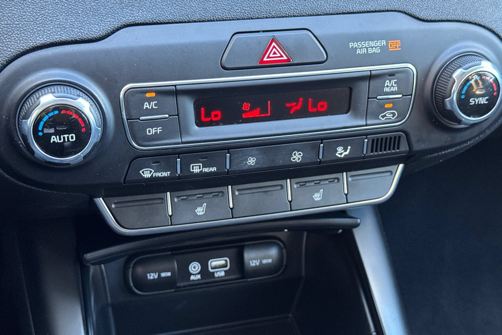 Used 2020 Kia Sorento S FWD image 21