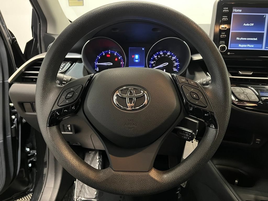 Used 2020 Toyota C-HR LE FWD image 6