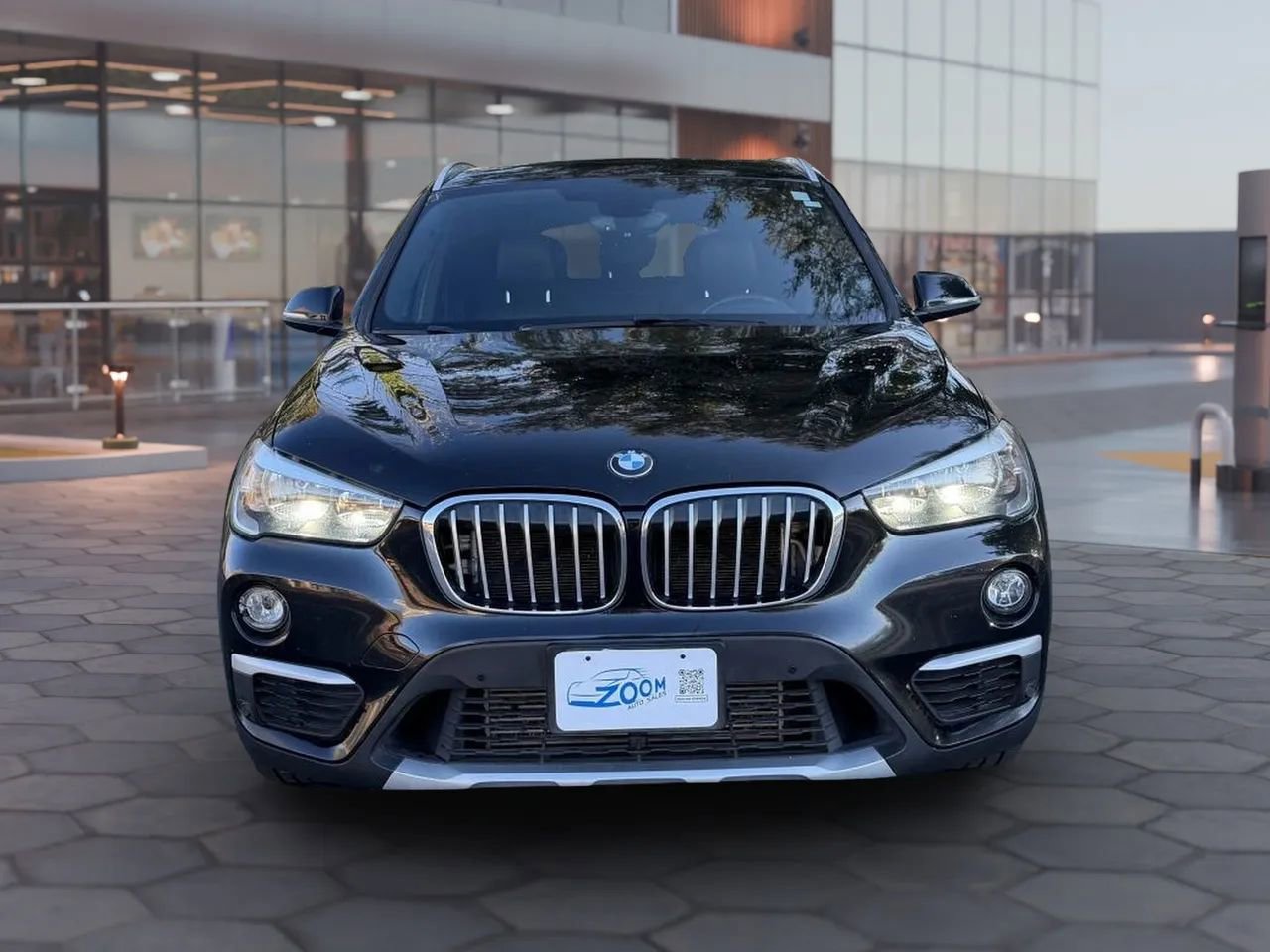 Used 2018 BMW X1 xDrive28i image 2