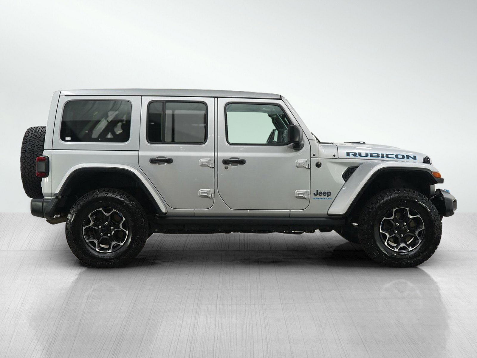 Used 2023 Jeep Wrangler Unlimited Rubicon 4xe w/ Safety Group image 6