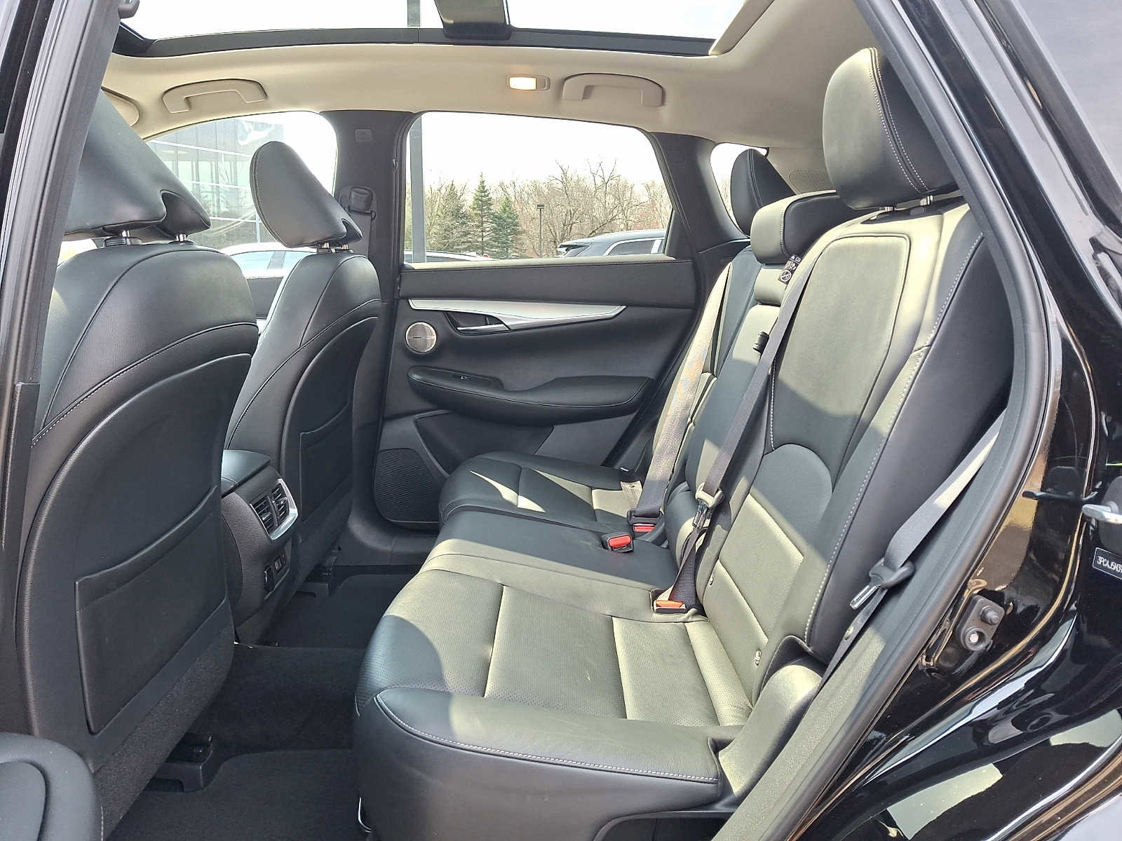 Used 2019 INFINITI QX50 Essential w/ Premium Heat Package image 10